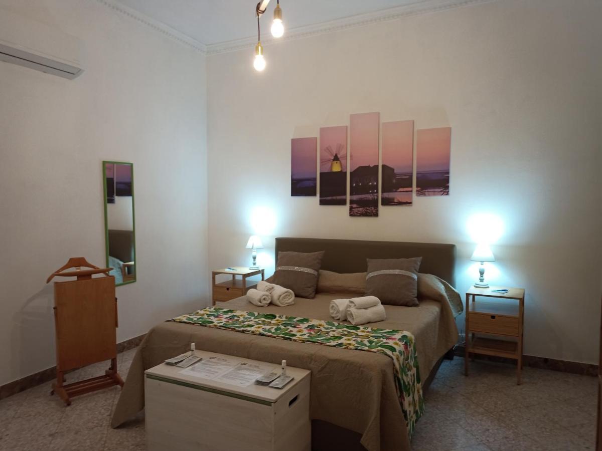 Casa Vacanze Ni Nuccia Trapani Eksteriør billede